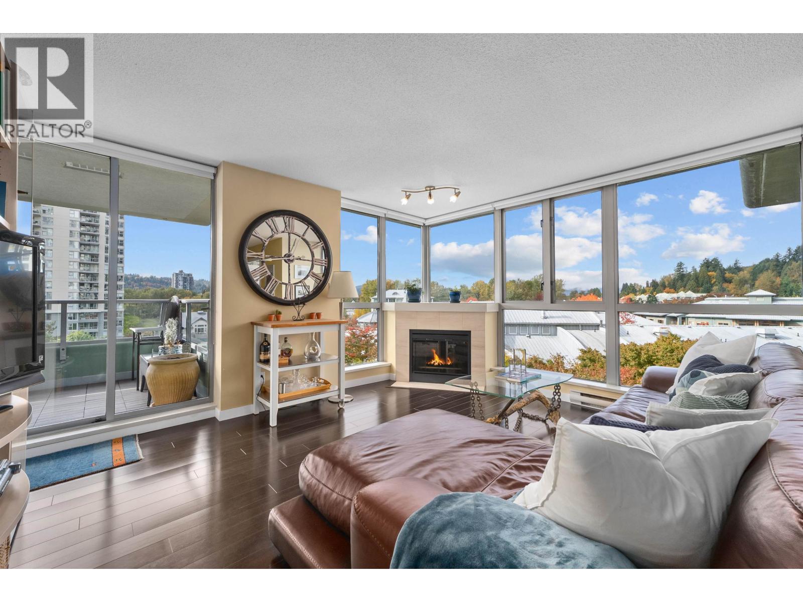 405 295 GUILDFORD WAY, Port Moody, British Columbia