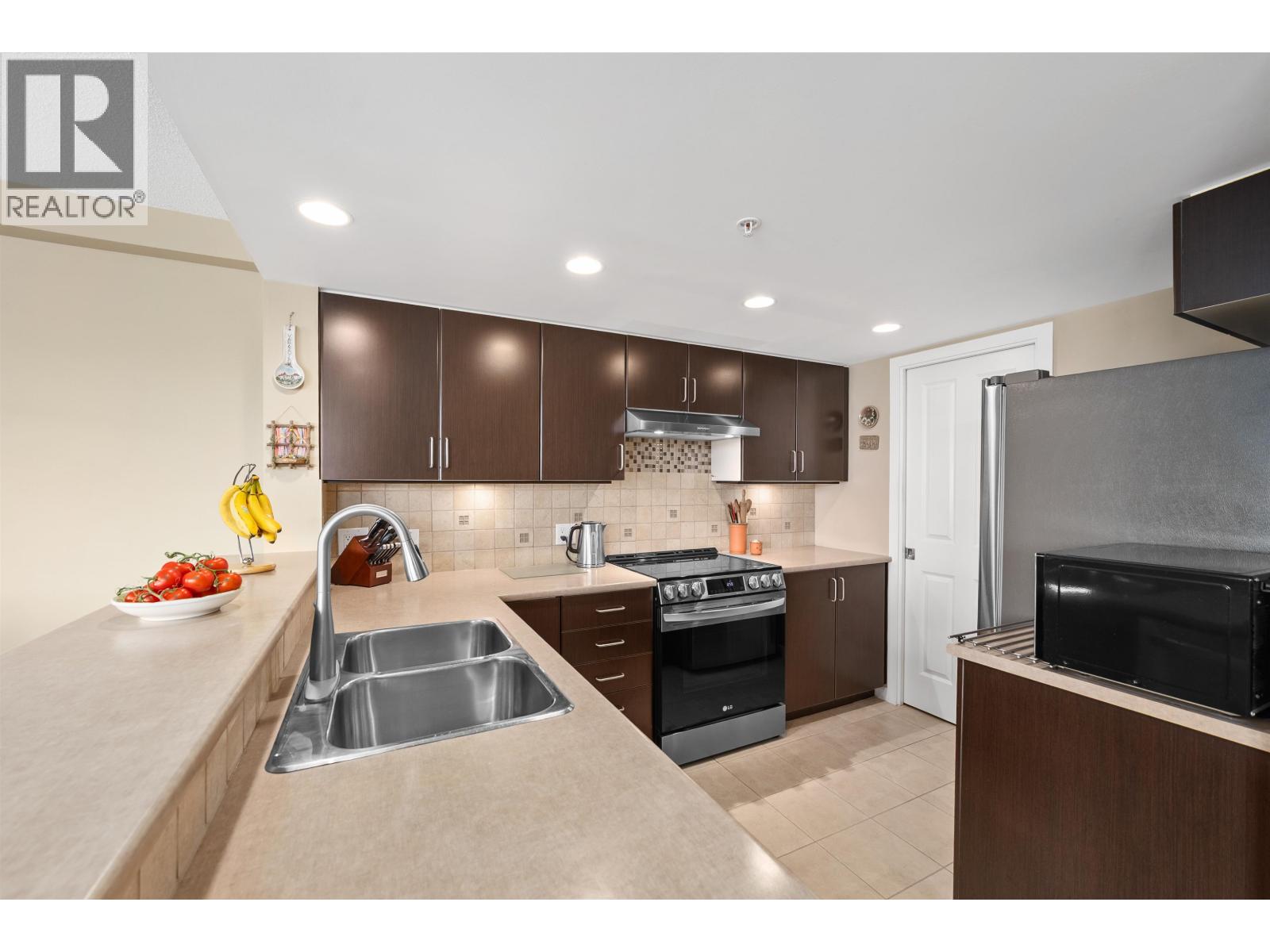 405 295 Guildford Way, Port Moody, British Columbia V3H 5N3 - Photo 6 - R3061147