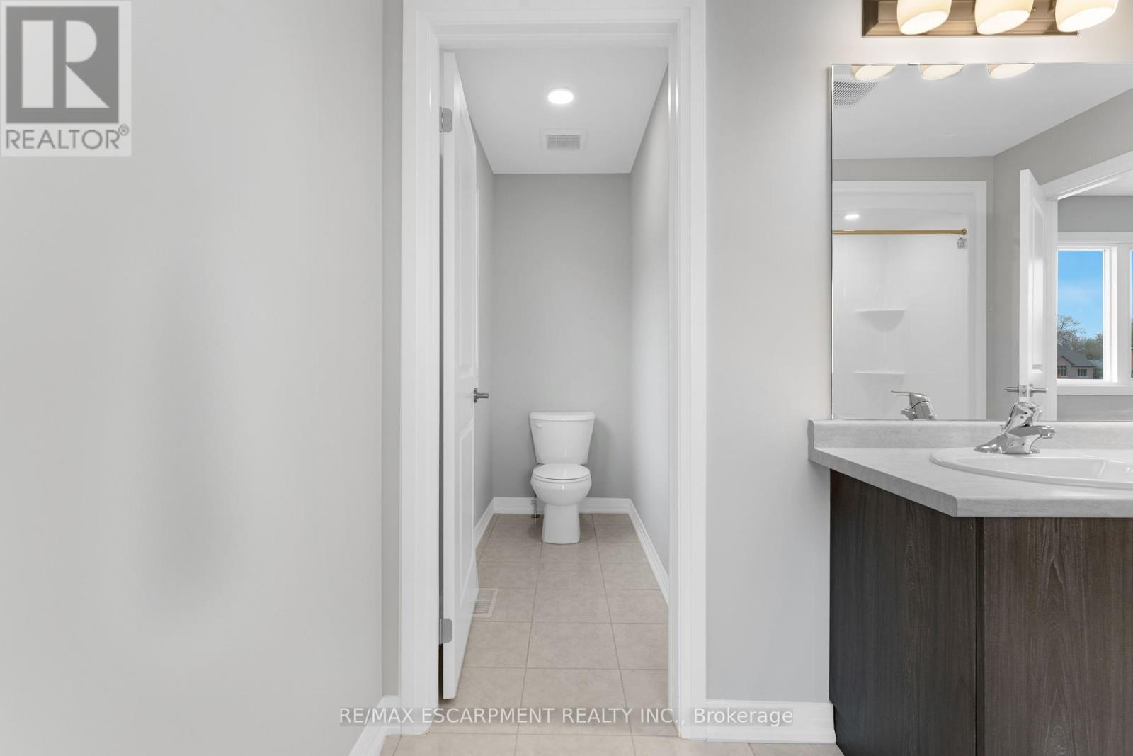 778 Bradford Avenue, Fort Erie, Ontario  L2A 0H3 - Photo 38 - X12155290