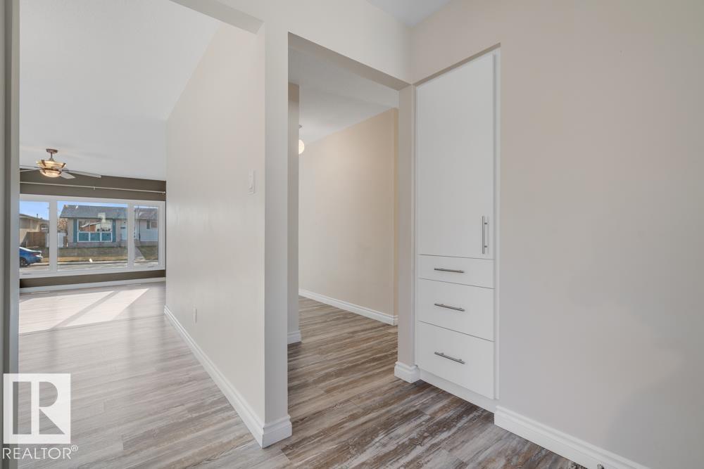 8712 151 Av Nw, Edmonton, Alberta  T5E 5Y2 - Photo 10 - E4464544