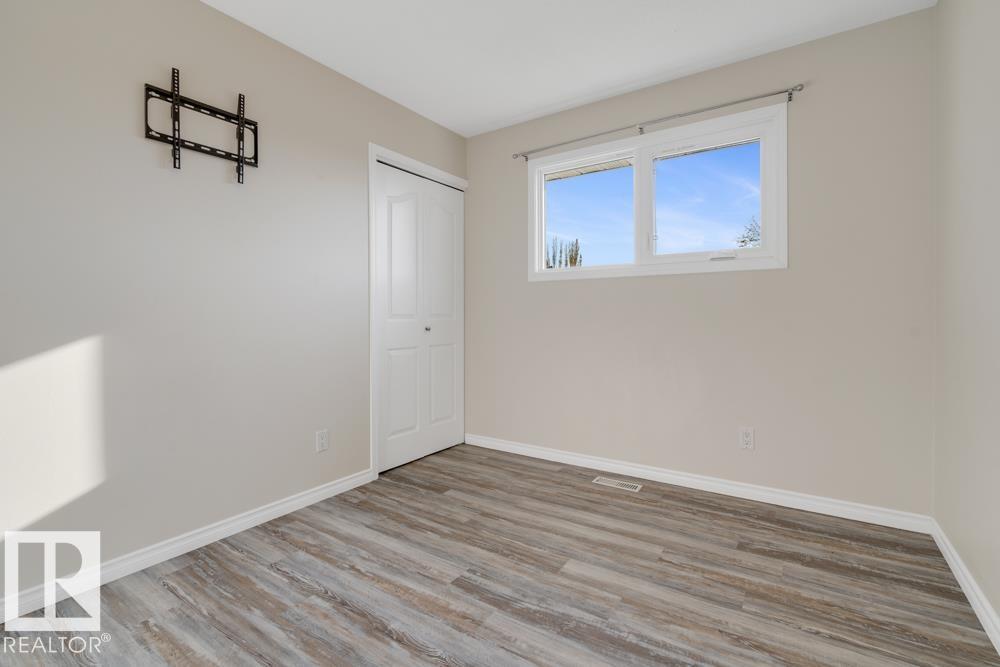 8712 151 Av Nw, Edmonton, Alberta  T5E 5Y2 - Photo 15 - E4464544