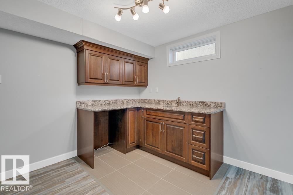 8712 151 Av Nw, Edmonton, Alberta  T5E 5Y2 - Photo 23 - E4464544