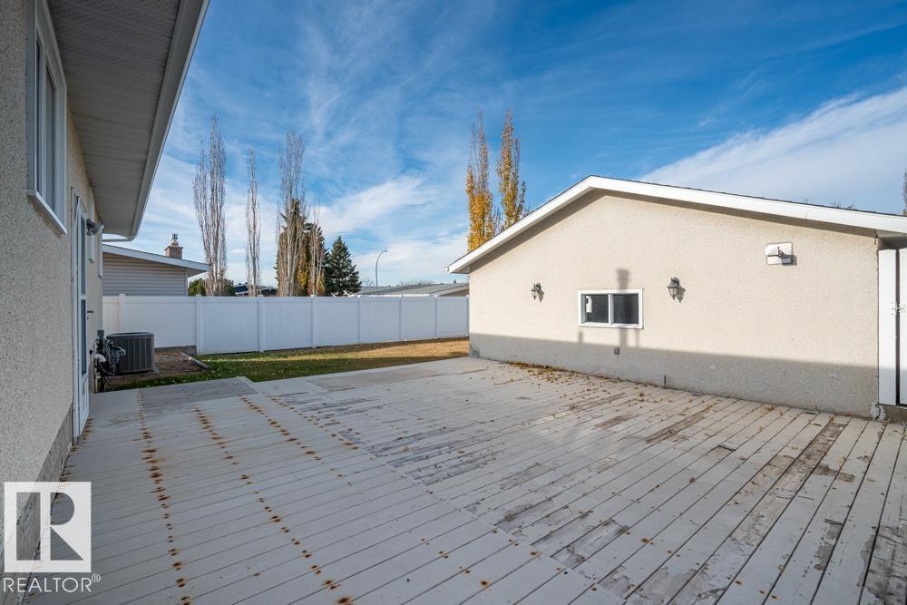 8712 151 Av Nw, Edmonton, Alberta  T5E 5Y2 - Photo 39 - E4464544