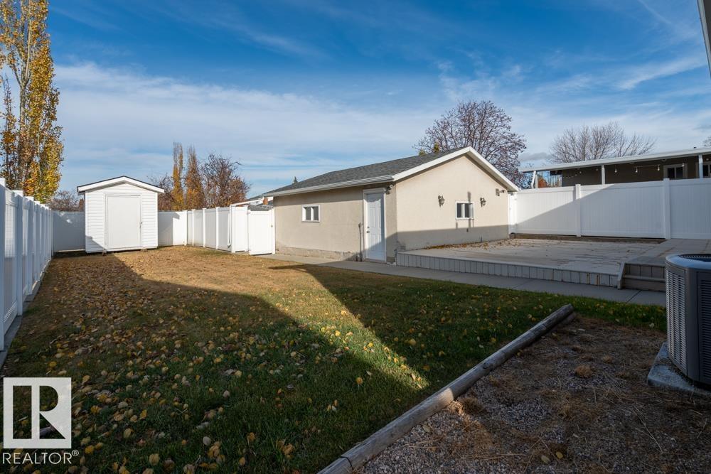 8712 151 Av Nw, Edmonton, Alberta  T5E 5Y2 - Photo 41 - E4464544