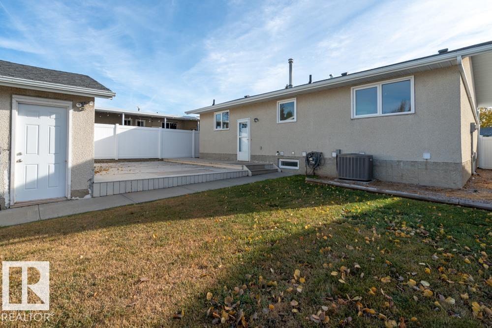 8712 151 Av Nw, Edmonton, Alberta  T5E 5Y2 - Photo 42 - E4464544
