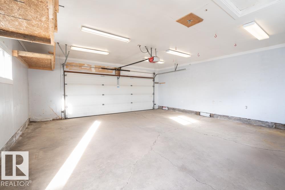 8712 151 Av Nw, Edmonton, Alberta  T5E 5Y2 - Photo 44 - E4464544