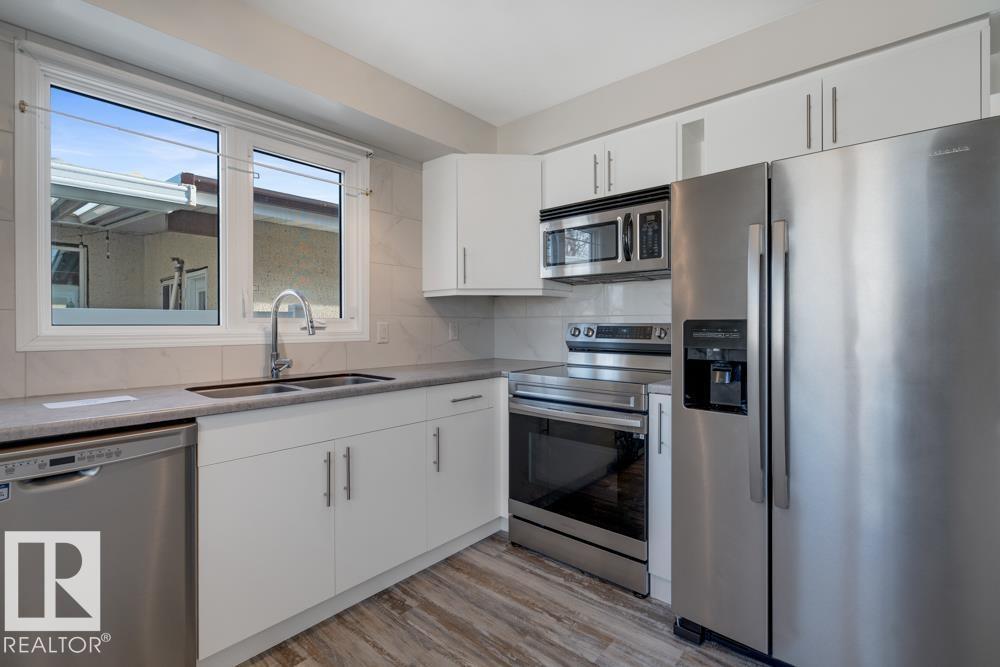 8712 151 Av Nw, Edmonton, Alberta  T5E 5Y2 - Photo 9 - E4464544