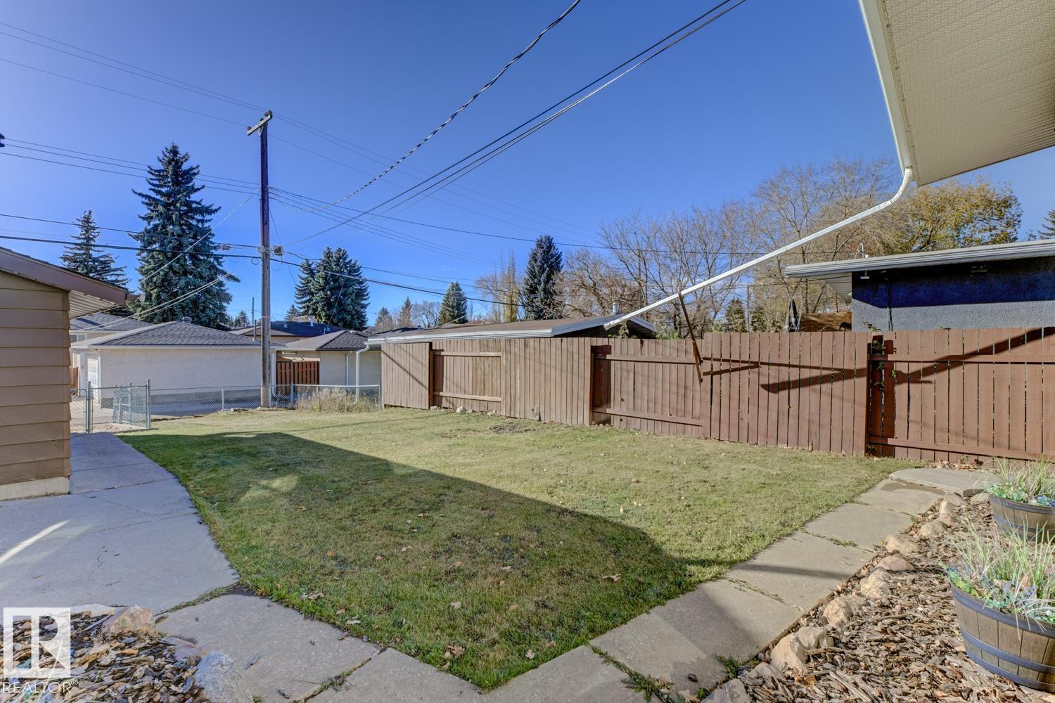 5707 89 Av Nw, Edmonton, Alberta  T6B 0M8 - Photo 3 - E4464547