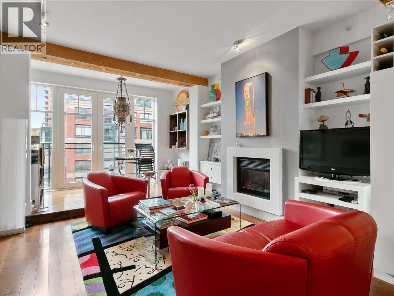 301 1275 Hamilton Street, Vancouver, British Columbia  V6B 1E2 - Photo 1 - R3063961