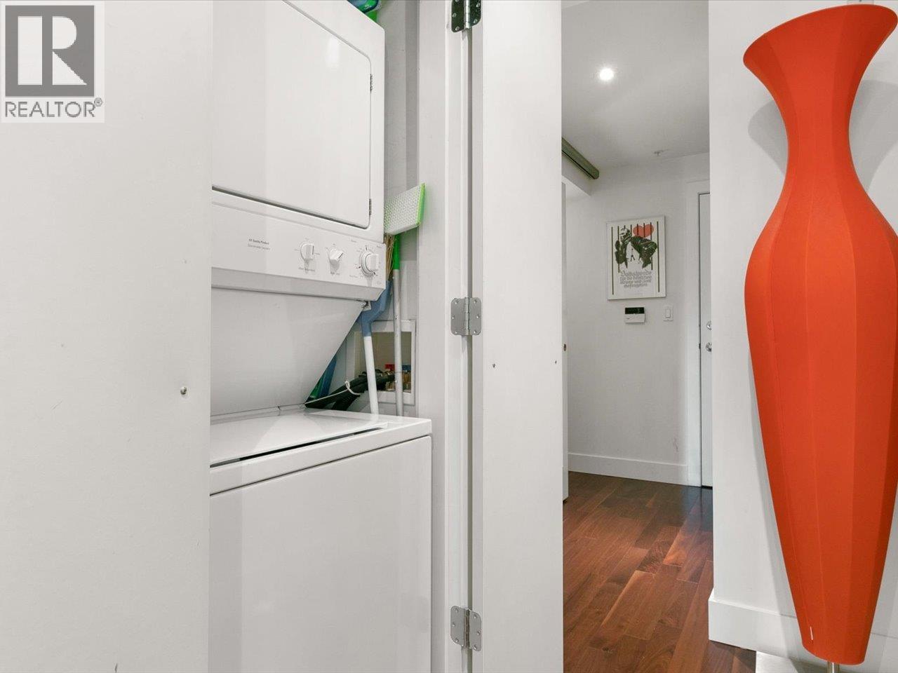 301 1275 Hamilton Street, Vancouver, British Columbia  V6B 1E2 - Photo 16 - R3063961