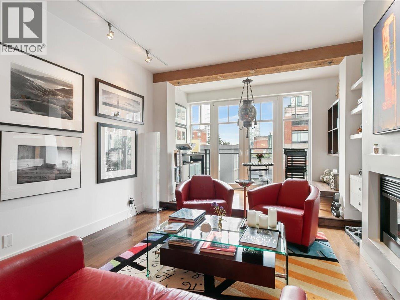 301 1275 Hamilton Street, Vancouver, British Columbia  V6B 1E2 - Photo 2 - R3063961