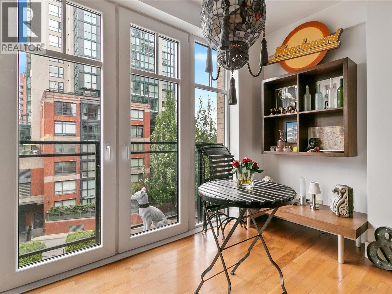 301 1275 Hamilton Street, Vancouver, British Columbia  V6B 1E2 - Photo 5 - R3063961