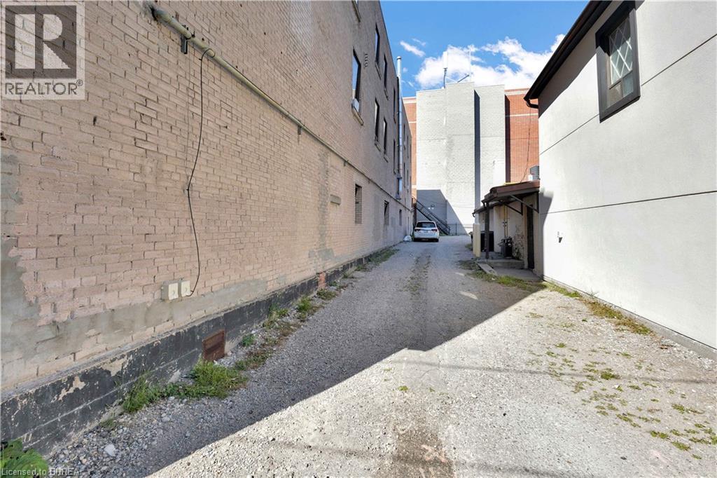 44-46 Dalhousie Street, Brantford, Ontario  N3T 2H8 - Photo 22 - 40766110