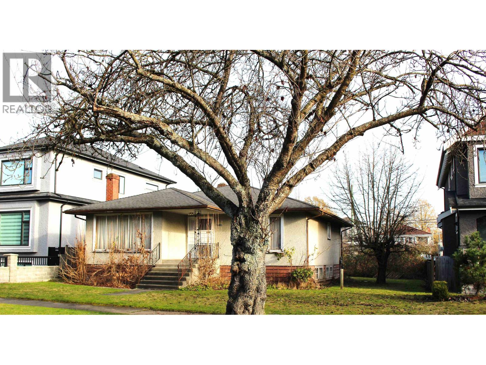 7160 Inverness Street, Vancouver, British Columbia  V5X 4G8 - Photo 2 - R3063978