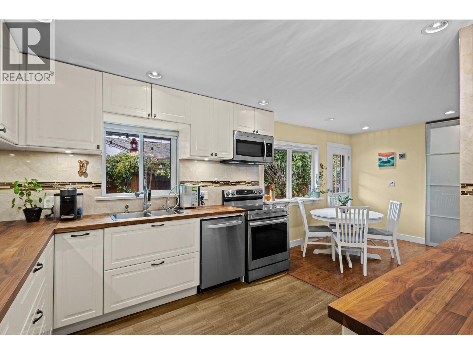 3440 Bluebonnet Road, North Vancouver, British Columbia V7R 4C8 - Photo 13 - R3063980