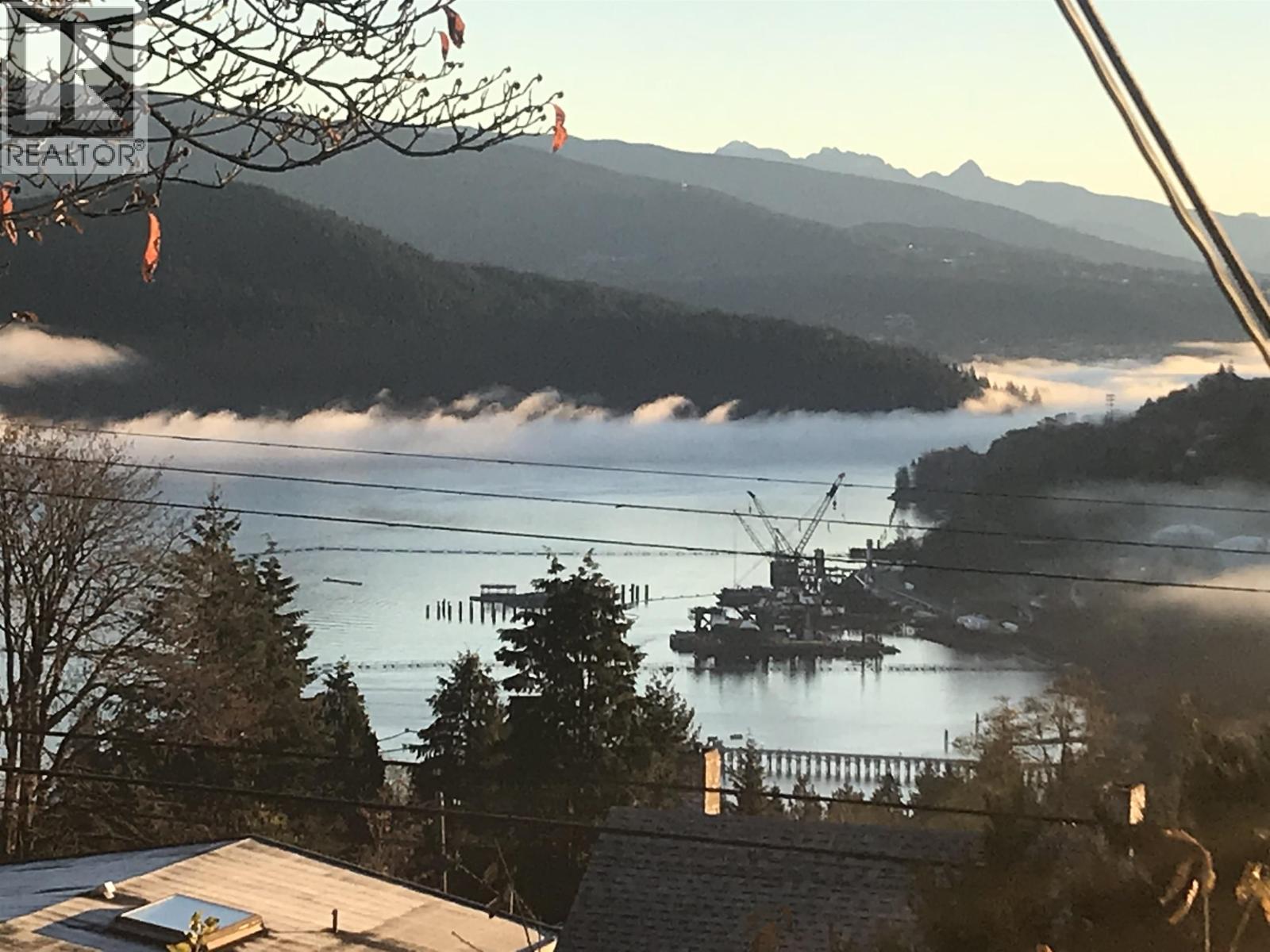 190 N Ellesmere Avenue, Burnaby, British Columbia  V5B 1J8 - Photo 10 - R3063986