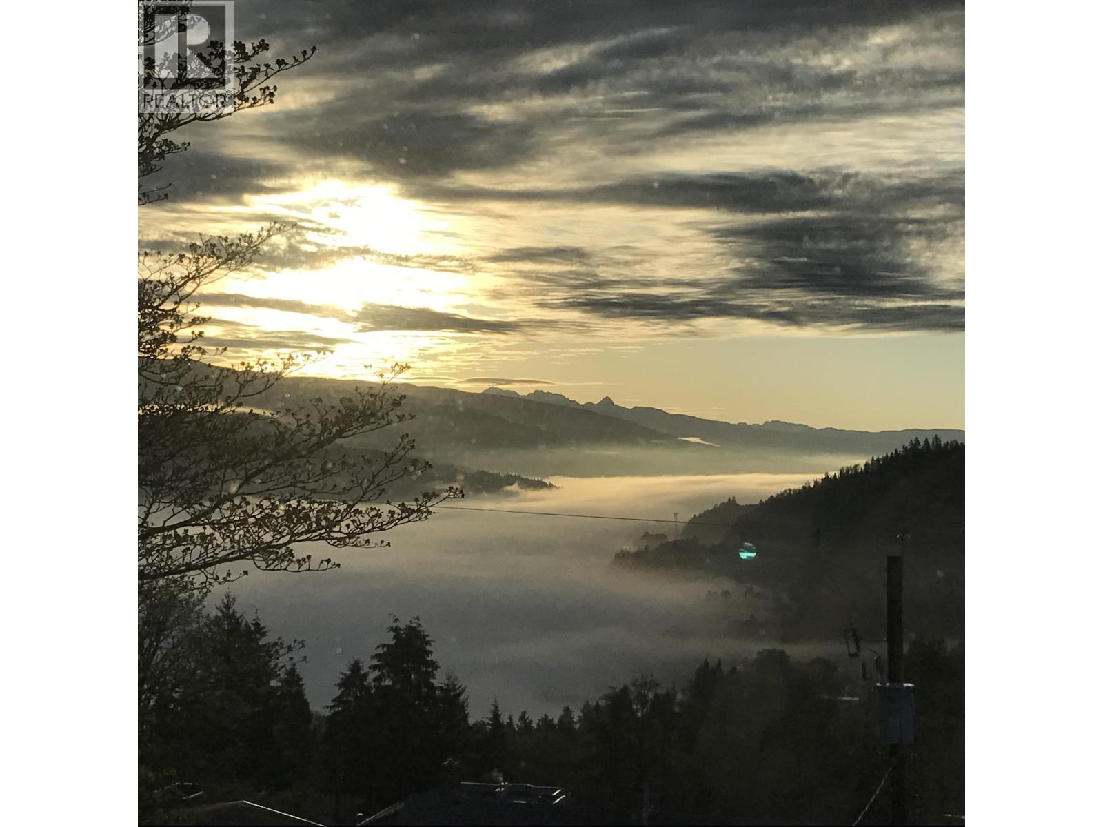 190 N Ellesmere Avenue, Burnaby, British Columbia  V5B 1J8 - Photo 11 - R3063986