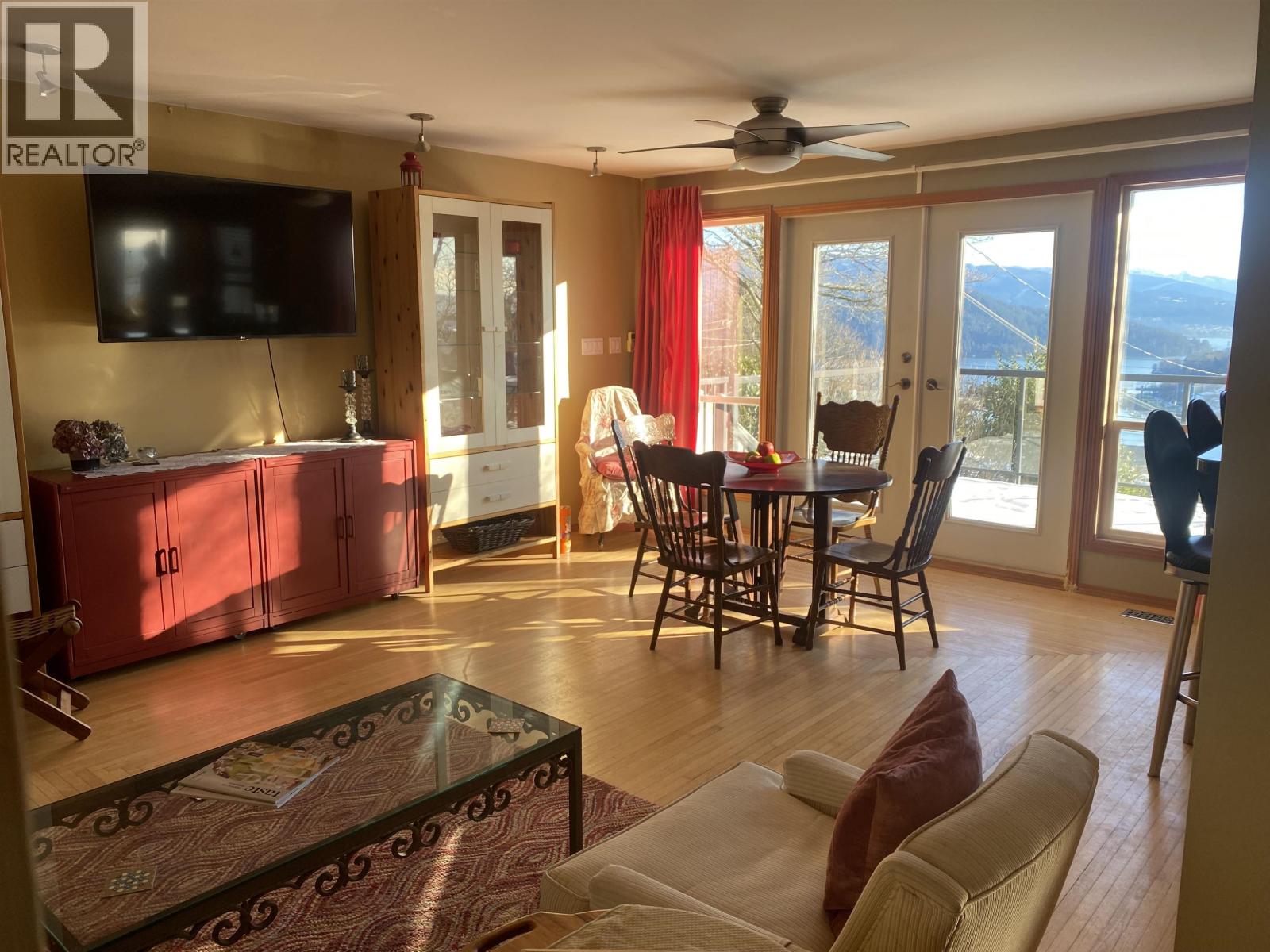 190 N Ellesmere Avenue, Burnaby, British Columbia  V5B 1J8 - Photo 13 - R3063986