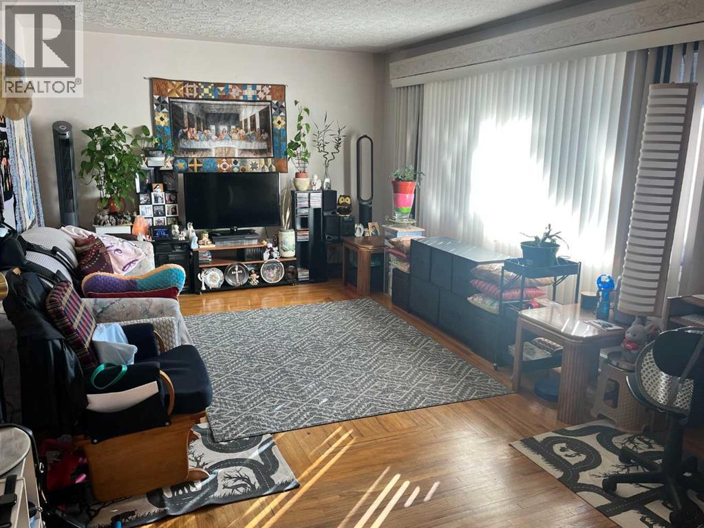 5413 56 Street, Taber, Alberta  T1G 1L8 - Photo 11 - A2262642