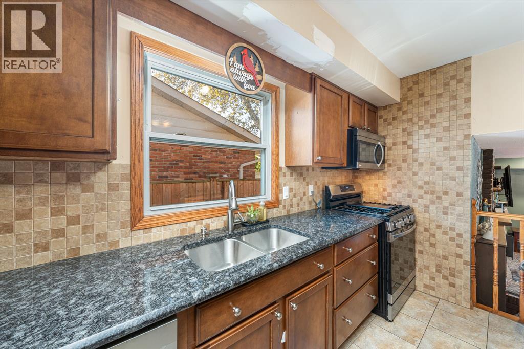 1105 Salisbury Street, Sarnia, Ontario  N7S 3V6 - Photo 12 - 25027679