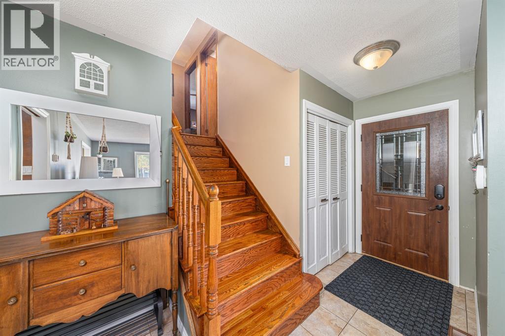 1105 Salisbury Street, Sarnia, Ontario  N7S 3V6 - Photo 4 - 25027679