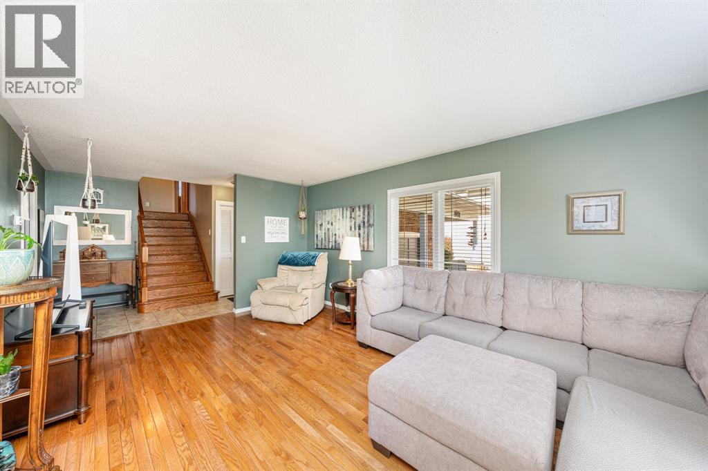 1105 Salisbury Street, Sarnia, Ontario  N7S 3V6 - Photo 5 - 25027679