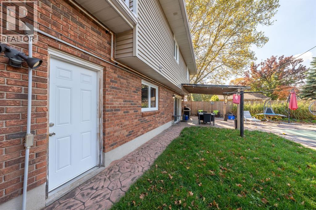 1105 Salisbury Street, Sarnia, Ontario  N7S 3V6 - Photo 37 - 25027679