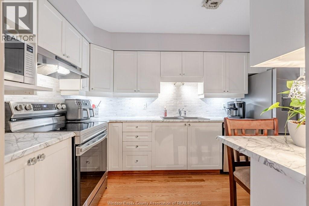 Photo 14 of 50 for 70 Glenroy Unit# 7