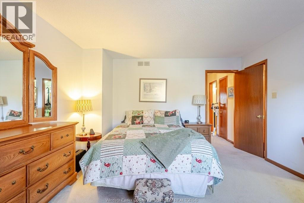 Photo 20 of 50 for 70 Glenroy Unit# 7