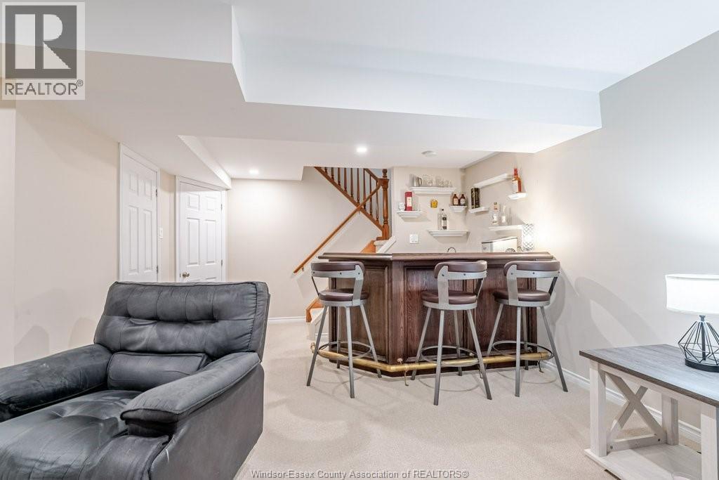 Photo 28 of 50 for 70 Glenroy Unit# 7