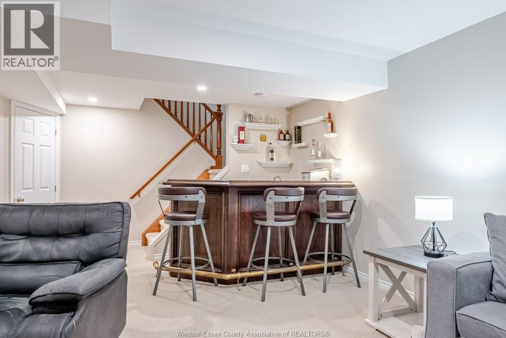 Photo 29 of 50 for 70 Glenroy Unit# 7