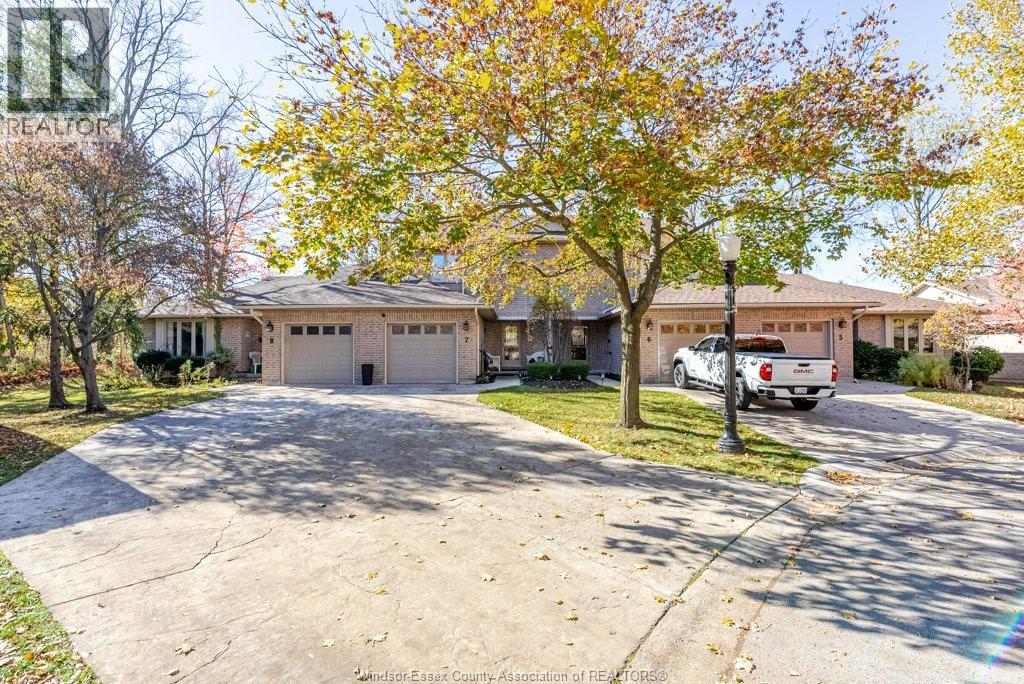 Photo 34 of 50 for 70 Glenroy Unit# 7