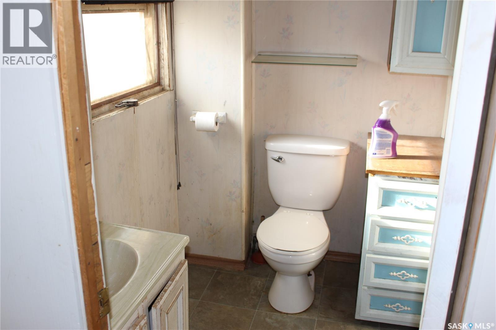 812 Cartier Avenue, Moose Jaw, Saskatchewan  S6H 1M1 - Photo 11 - SK018842