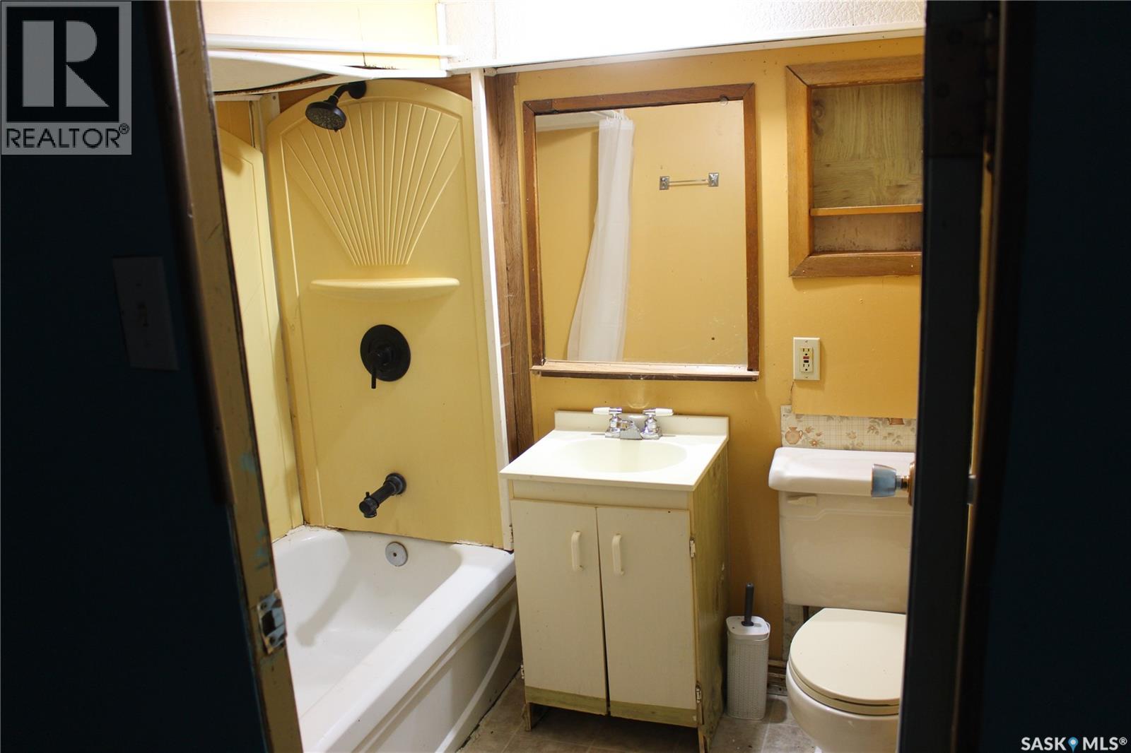 812 Cartier Avenue, Moose Jaw, Saskatchewan  S6H 1M1 - Photo 12 - SK018842