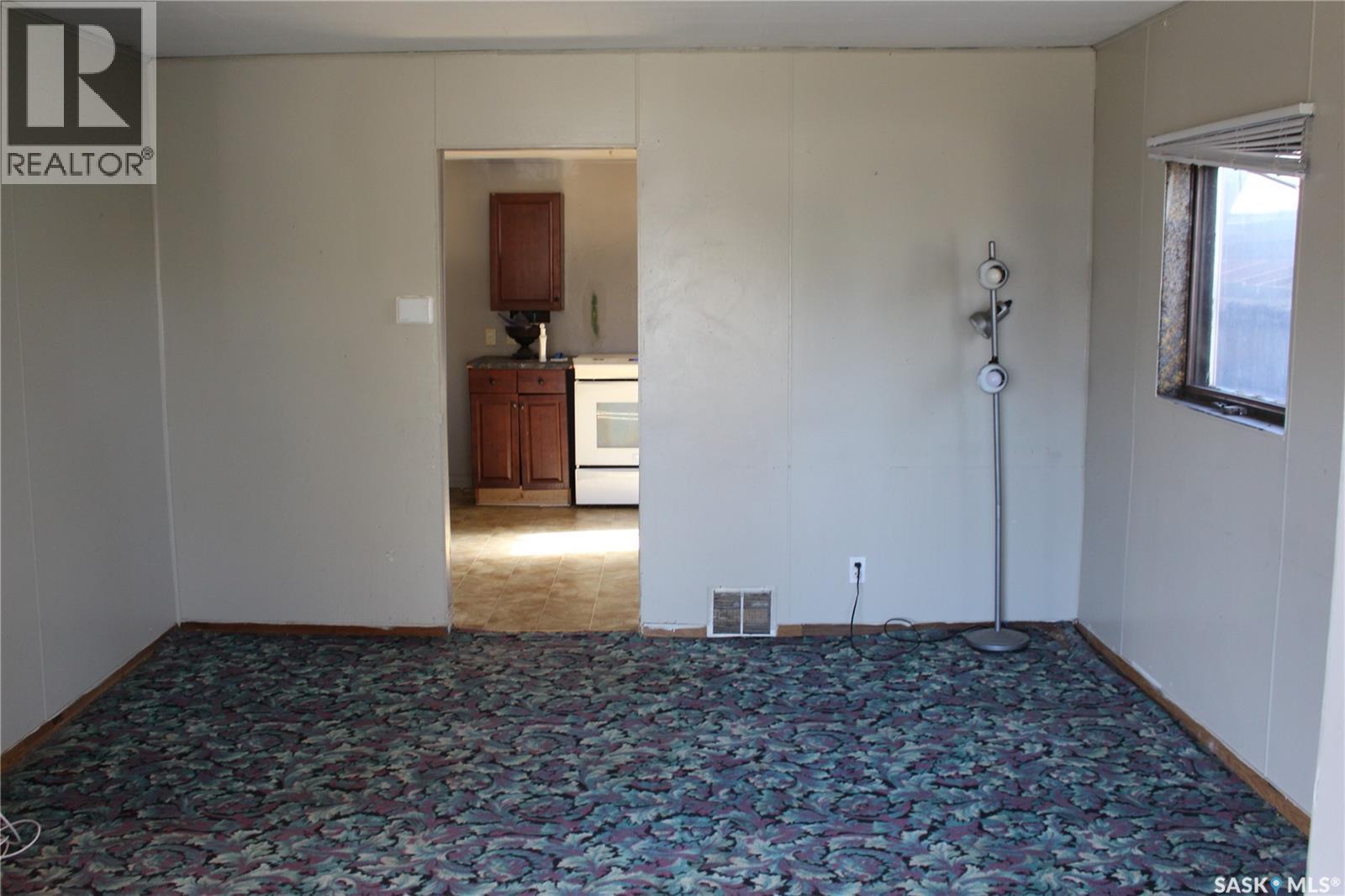 812 Cartier Avenue, Moose Jaw, Saskatchewan  S6H 1M1 - Photo 5 - SK018842