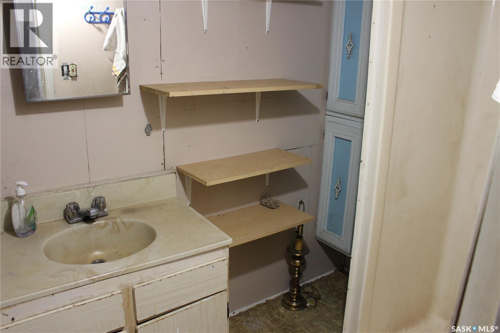 812 Cartier Avenue, Moose Jaw, Saskatchewan  S6H 1M1 - Photo 13 - SK018842