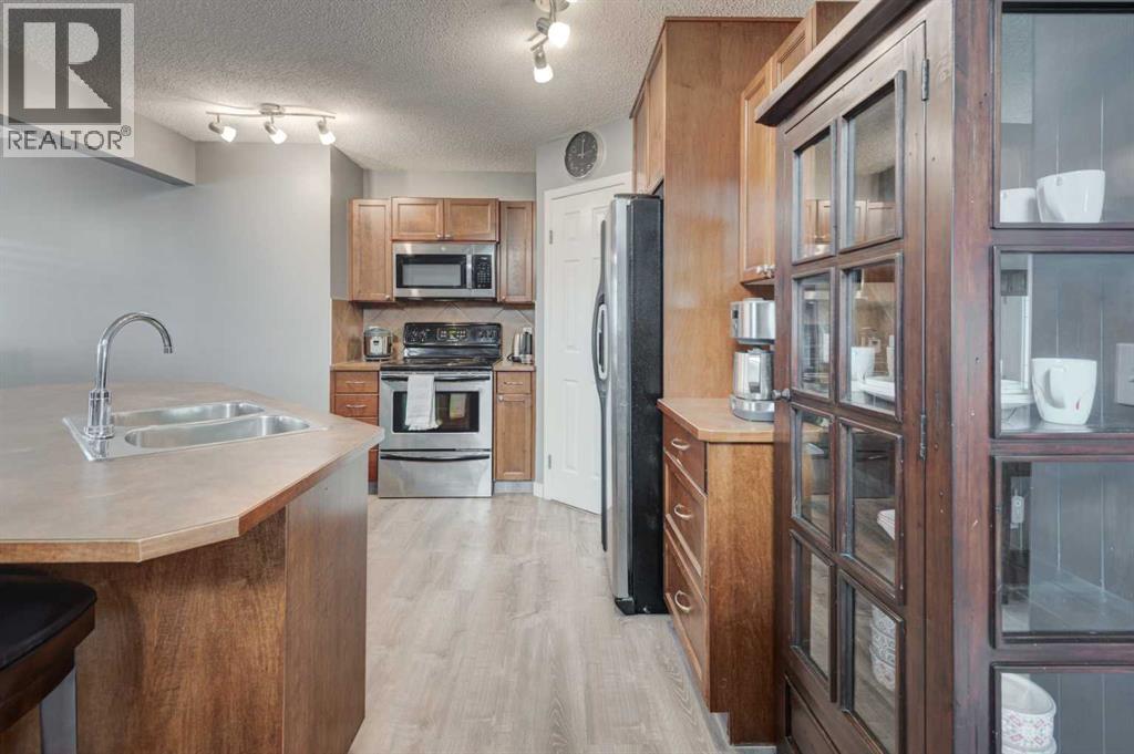 30 Everoak Gardens Sw, Calgary, Alberta  T2Y 0E2 - Photo 8 - A2262887