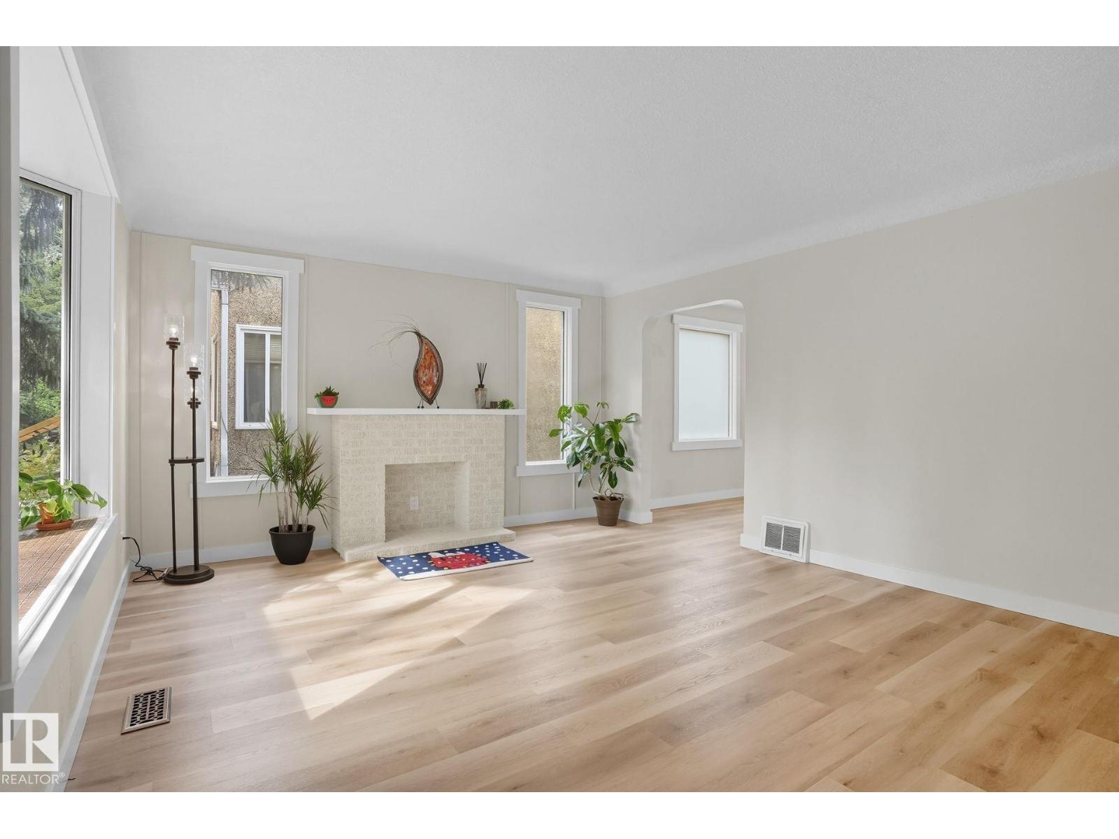 11222 71 Av Nw, Edmonton, Alberta  T6G 0A6 - Photo 4 - E4457819