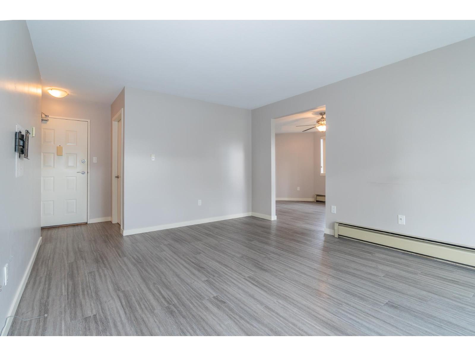 112 31955 Old Yale Road, Abbotsford, British Columbia  V2T 4N1 - Photo 6 - R3057189