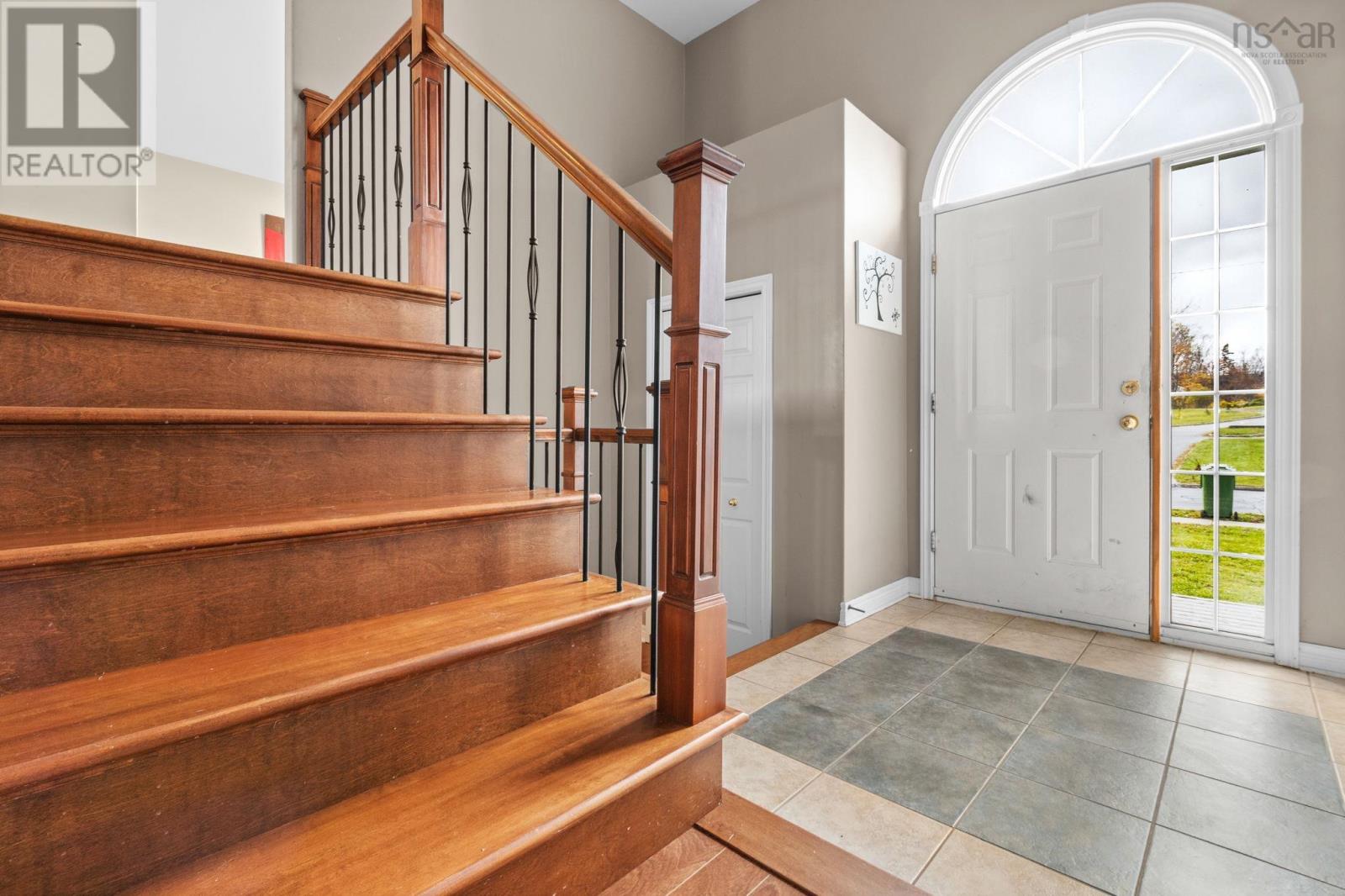 10 Ashgrove Avenue, Cole Harbour, Nova Scotia  B2V 1G1 - Photo 2 - 202526901