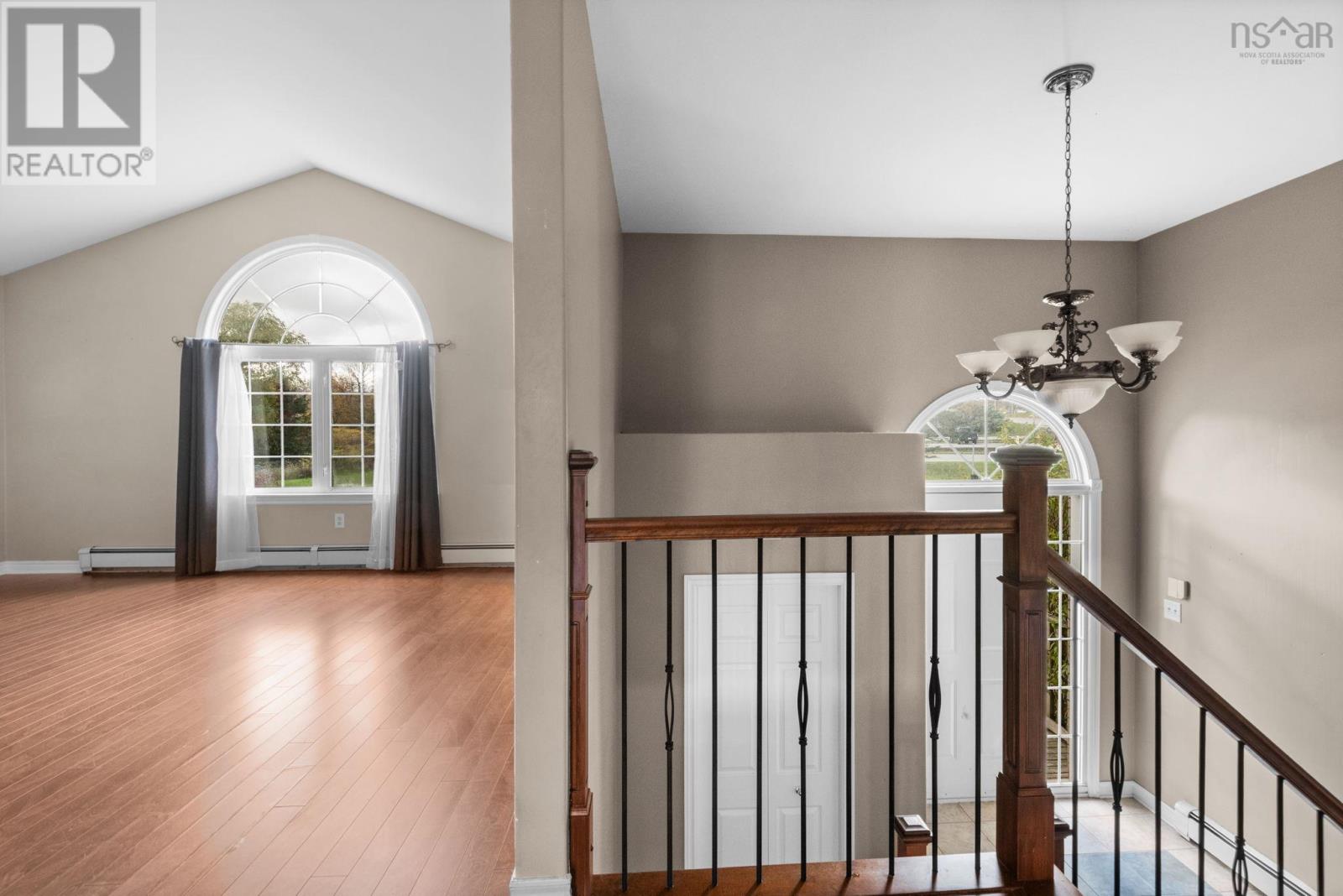 10 Ashgrove Avenue, Cole Harbour, Nova Scotia  B2V 1G1 - Photo 3 - 202526901