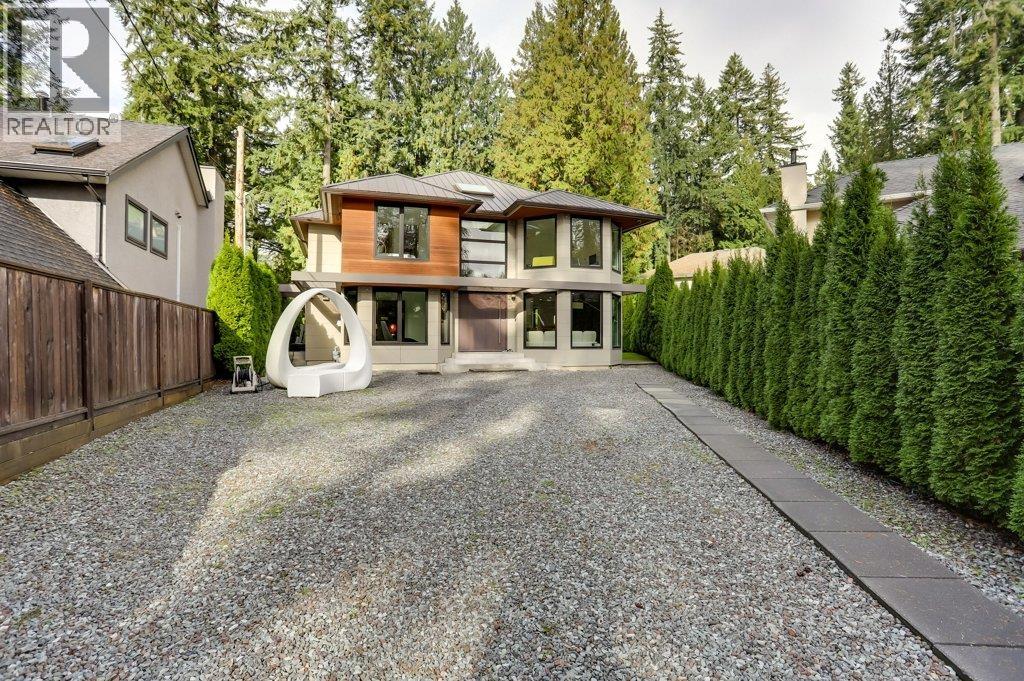 4577 CAPILANO ROAD, North Vancouver, British Columbia