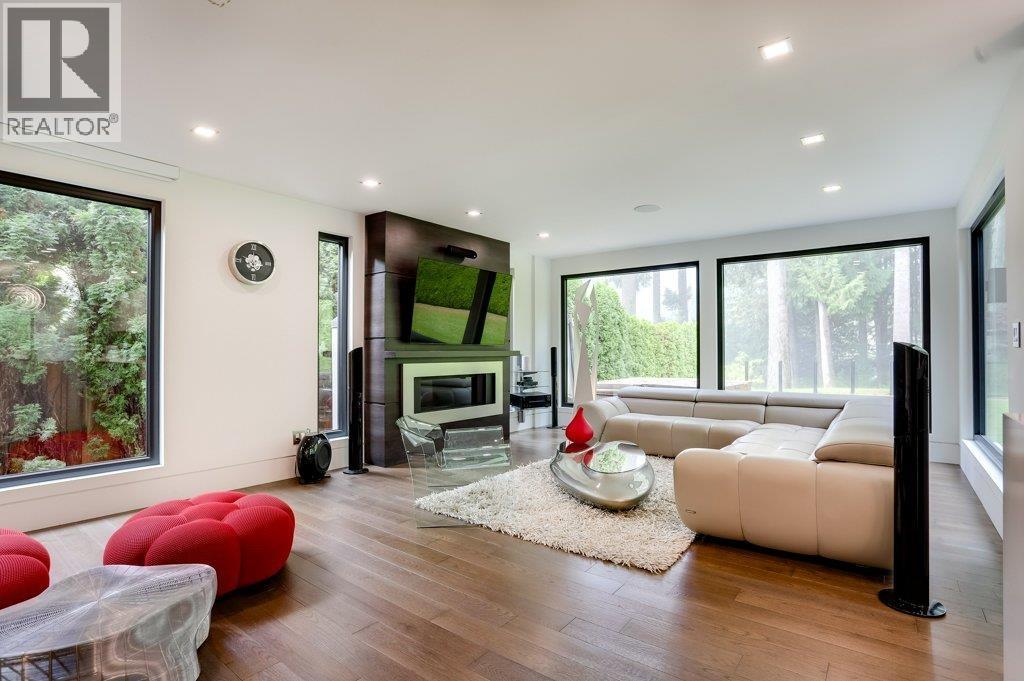 4577 Capilano Road, North Vancouver, British Columbia  V7R 4K3 - Photo 11 - R3063582