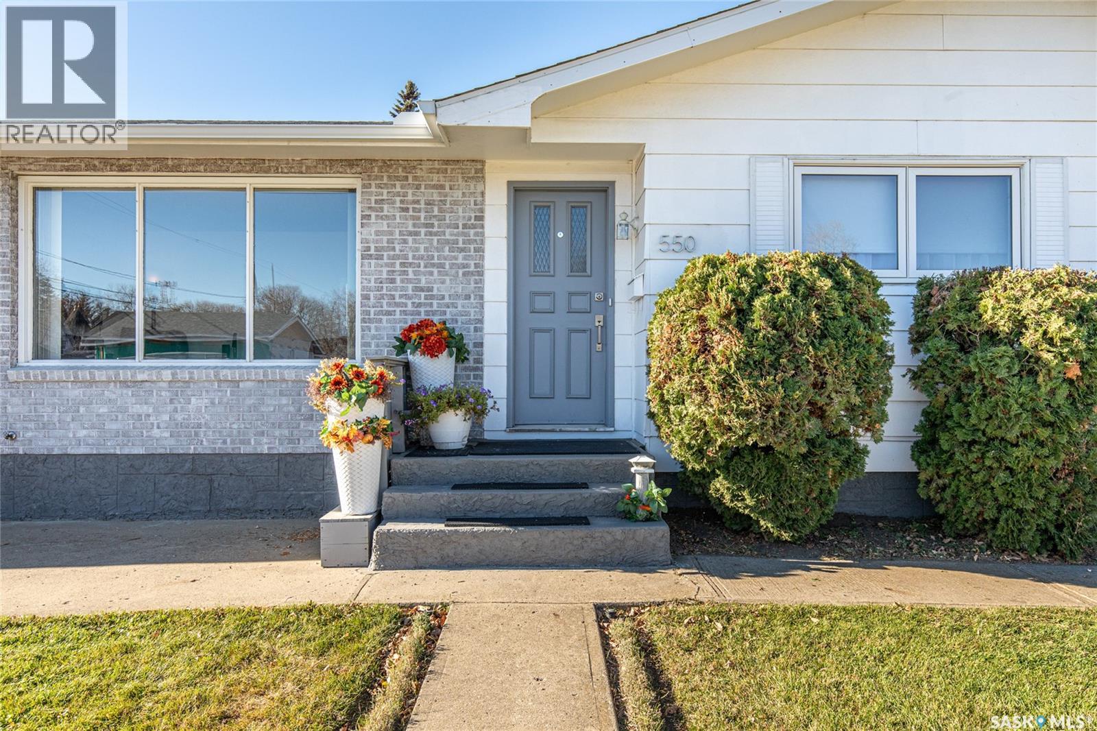 550 3rd Avenue Nw, Moose Jaw, Saskatchewan  S6H 7B6 - Photo 4 - SK022263