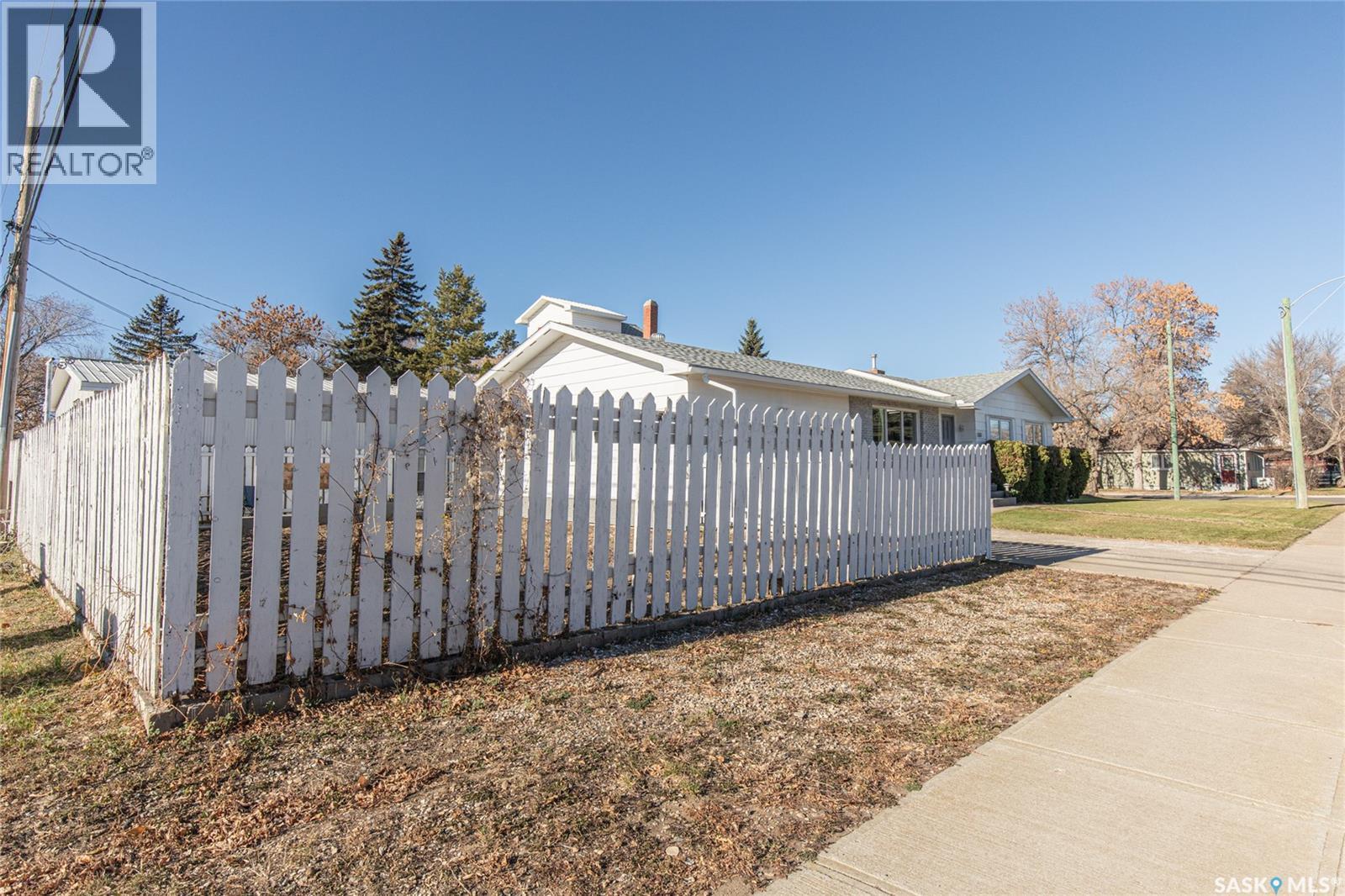 550 3rd Avenue Nw, Moose Jaw, Saskatchewan  S6H 7B6 - Photo 50 - SK022263