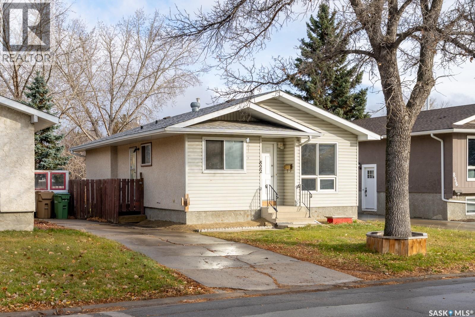 N 822 Hayworth Crescent N, Regina, Saskatchewan  S4X 1Y1 - Photo 2 - SK022246