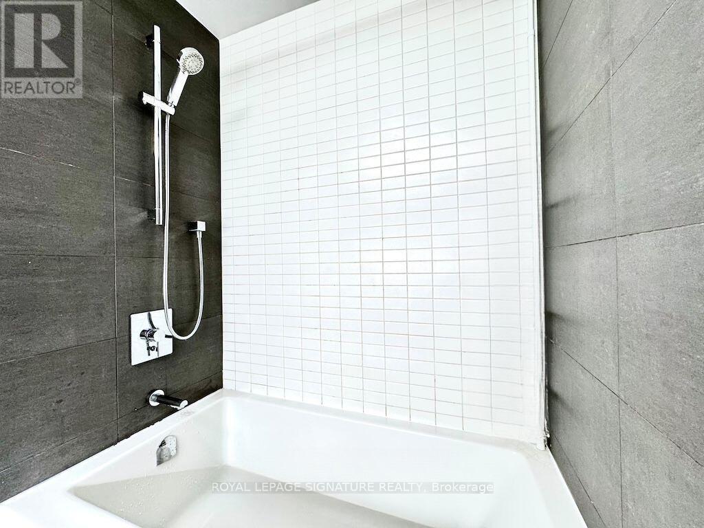 611 - 32 Trolley Crescent, Toronto, Ontario  M5A 0E8 - Photo 6 - C12503718