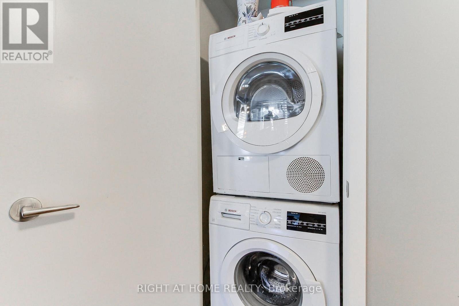 829 - 10 Capreol Court, Toronto, Ontario  M5V 4B3 - Photo 24 - C12503720