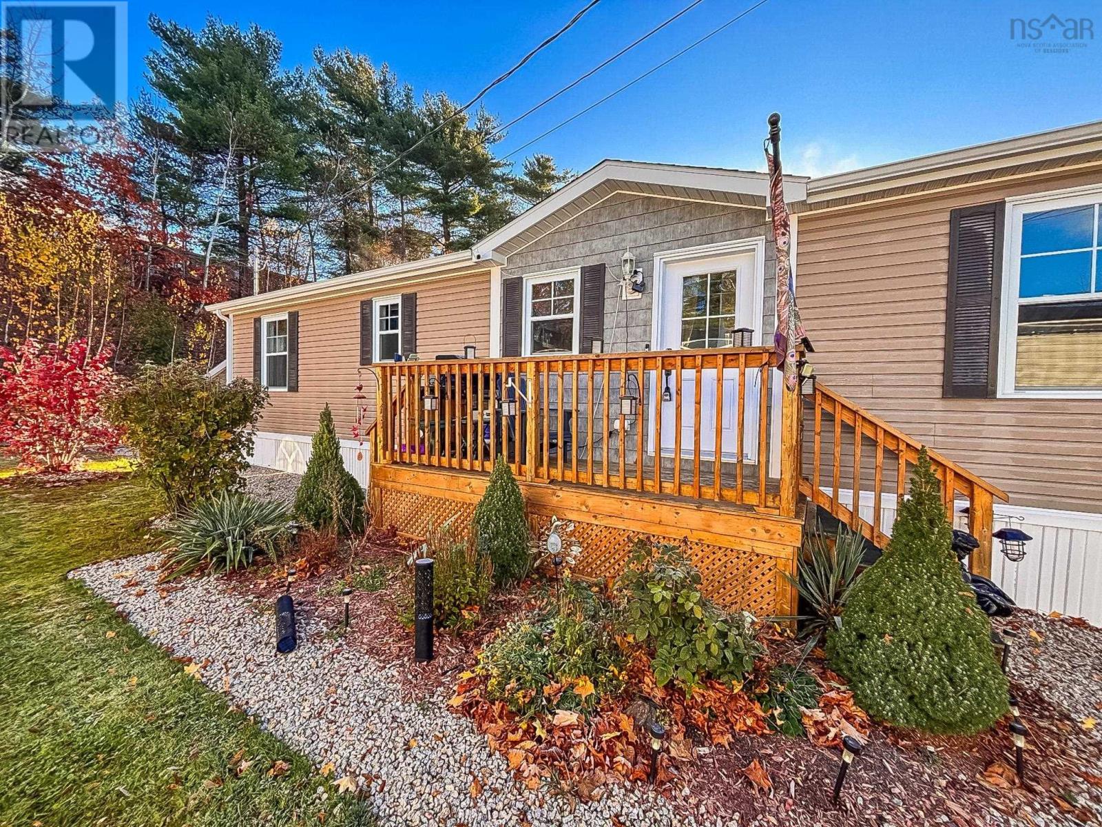 116 Sherbrooke Avenue, Bridgewater, Nova Scotia  B4V 4G1 - Photo 2 - 202527145