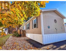 116 Sherbrooke Avenue